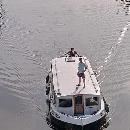 Zouw Hausboat Zakotven -Pouze Ubytovani Роуднице-над-Лабем Экстерьер фото