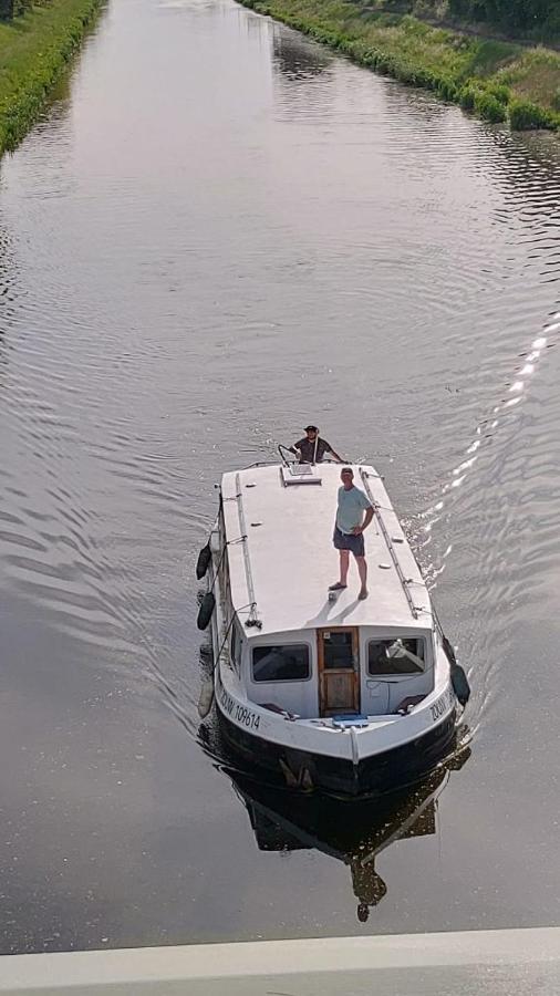 Zouw Hausboat Zakotven -Pouze Ubytovani Роуднице-над-Лабем Экстерьер фото