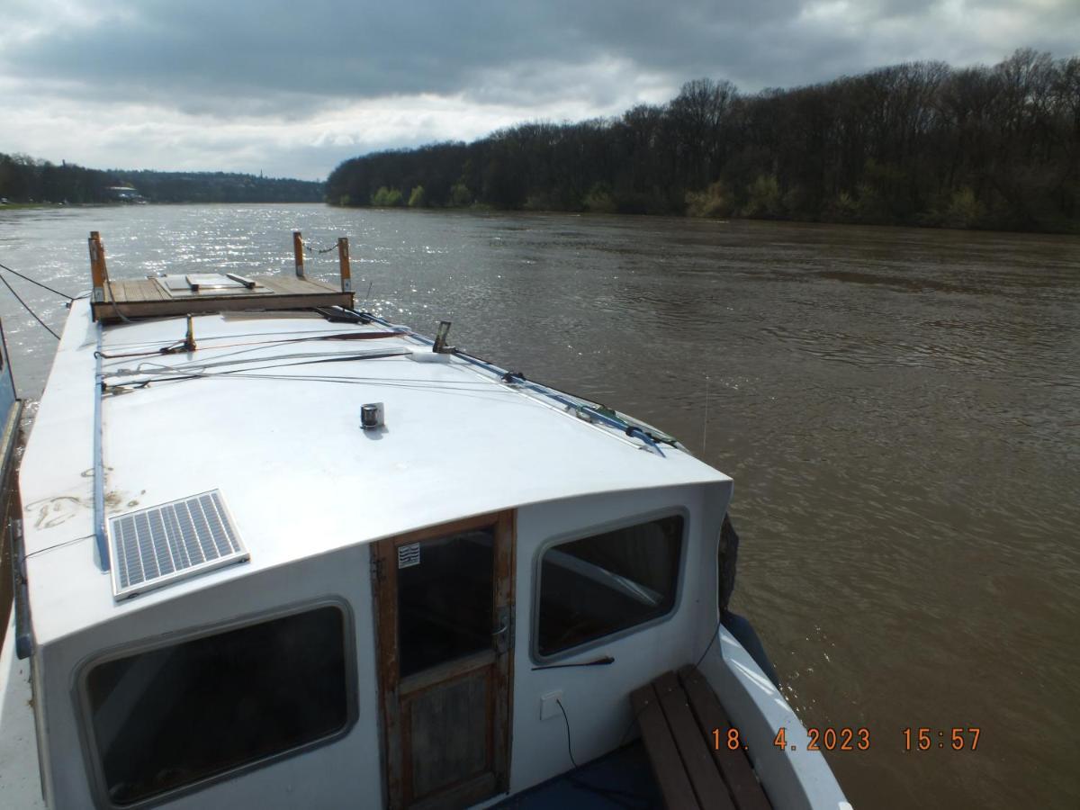 Zouw Hausboat Zakotven -Pouze Ubytovani Роуднице-над-Лабем Экстерьер фото