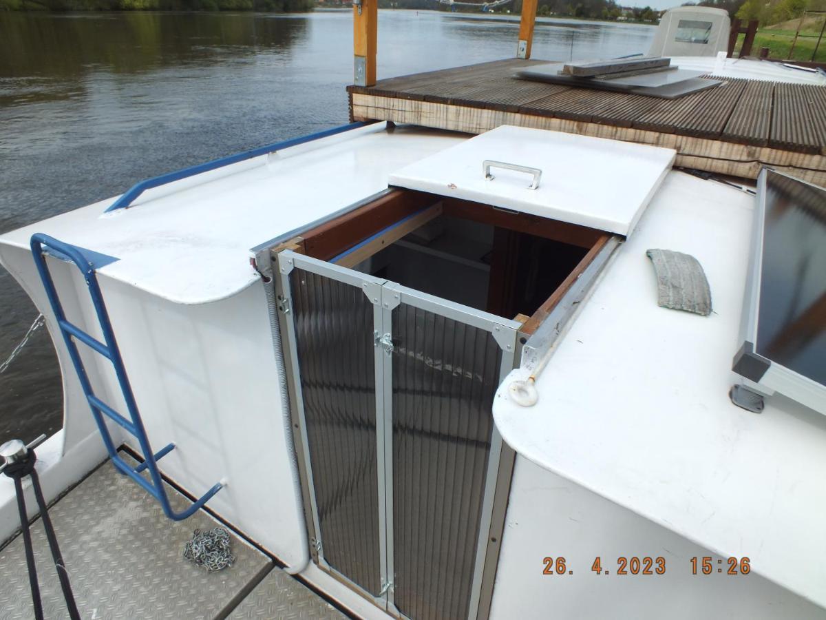 Zouw Hausboat Zakotven -Pouze Ubytovani Роуднице-над-Лабем Экстерьер фото