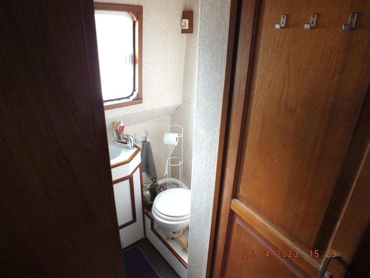 Zouw Hausboat Zakotven -Pouze Ubytovani Роуднице-над-Лабем Экстерьер фото