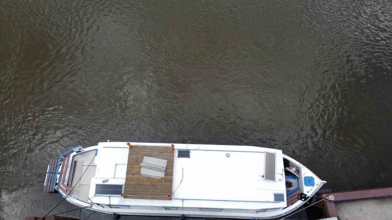Zouw Hausboat Zakotven -Pouze Ubytovani Роуднице-над-Лабем Экстерьер фото