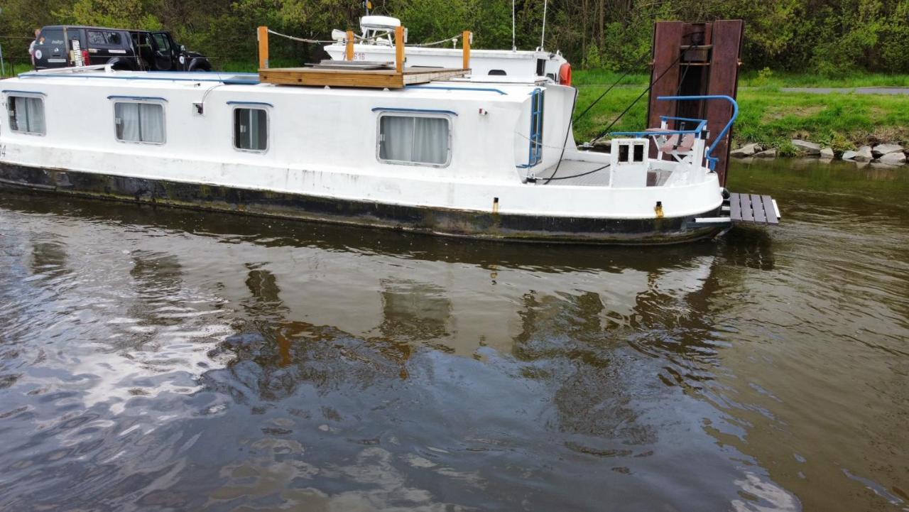 Zouw Hausboat Zakotven -Pouze Ubytovani Роуднице-над-Лабем Экстерьер фото